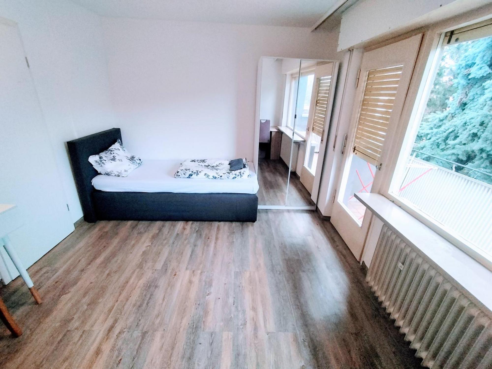 루셀스하임 Fmi110 Next To Airport 아파트 객실 사진